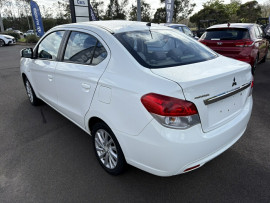 2014 MY15 Mitsubishi Mirage LA ES Sedan image 8