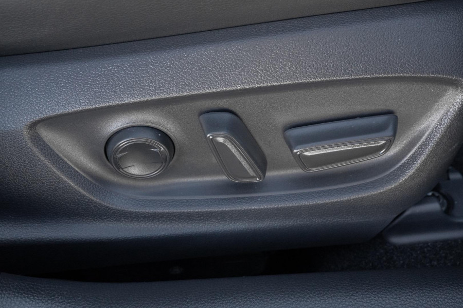 2025 Toyota Corolla ZWE219R  ZR Hybrid Hatch Image 19