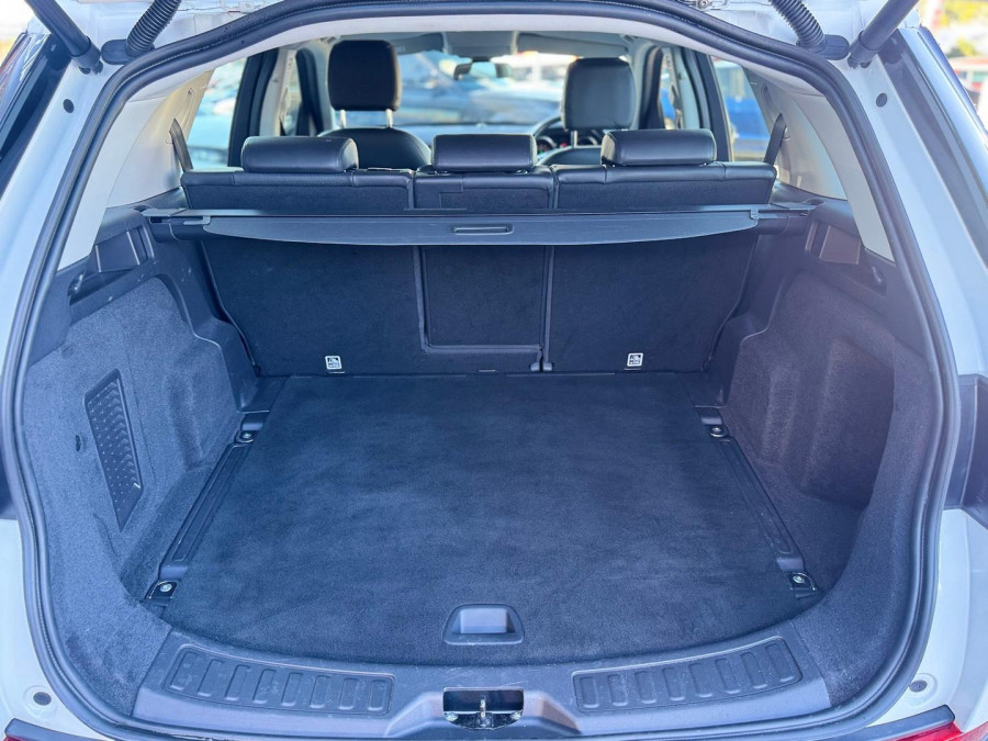 2018 MY19 Land Rover Discovery Sport L550 SD4 HSE SUV Image 16