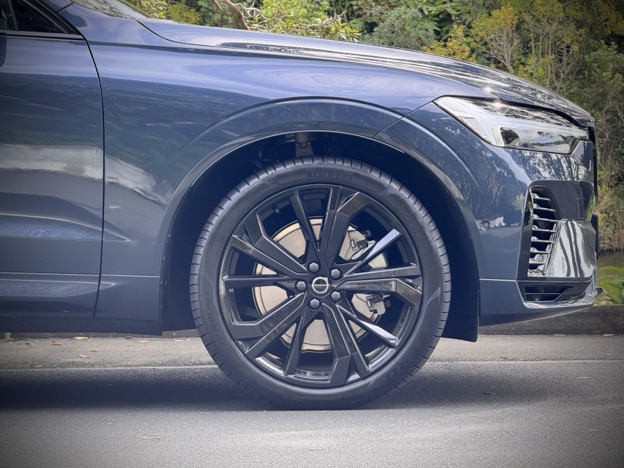 2026 Volvo XC60 UZ Black Edition SUV Image 6