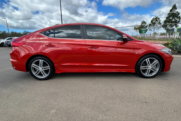 2016 MY17 Hyundai Elantra AD SR Sedan