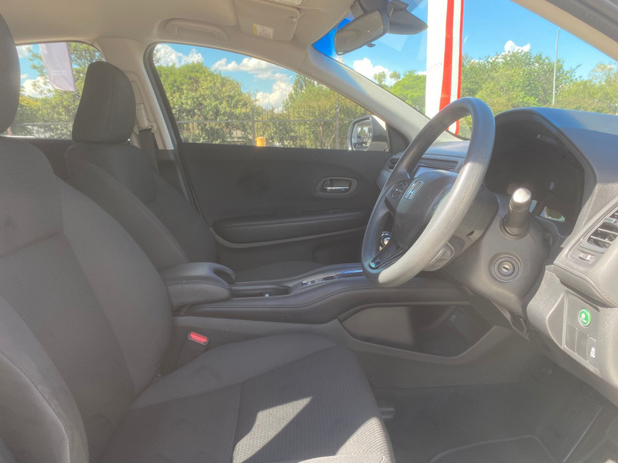 2019 Honda HR-V  VTi SUV Image 9