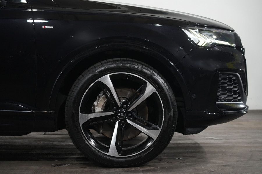 2020 Audi Q7 50 TDI S Line SUV Image 5