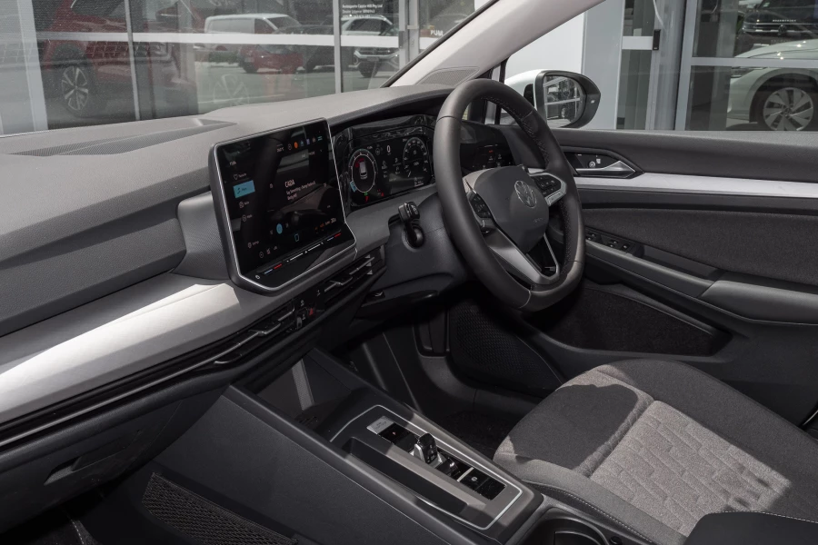2026 Volkswagen Golf 8.5 110TSI Life Hatch Image 8