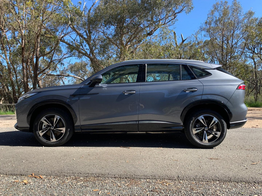 2025 MG HS AS33 Hybrid+ Excite SUV Image 6