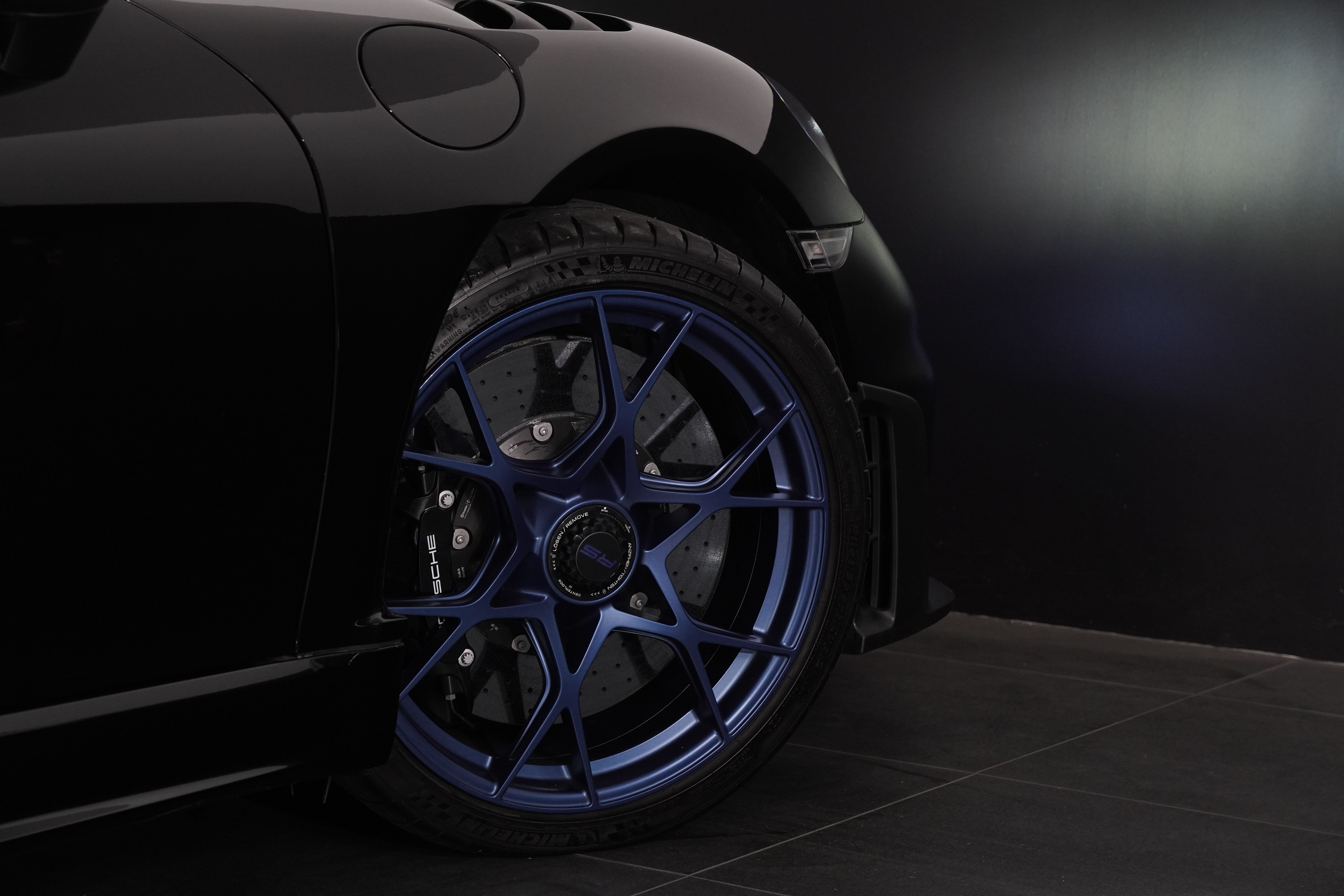 2023 Porsche 718 Cayman GT4 RS Coupe Image 30