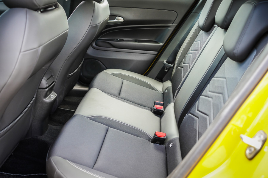 2024 Jeep Avenger JJ Limited SUV Image 31