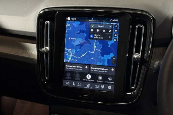 2024 Volvo XC40 XZ Ultimate B4 Bright SUV Image 14