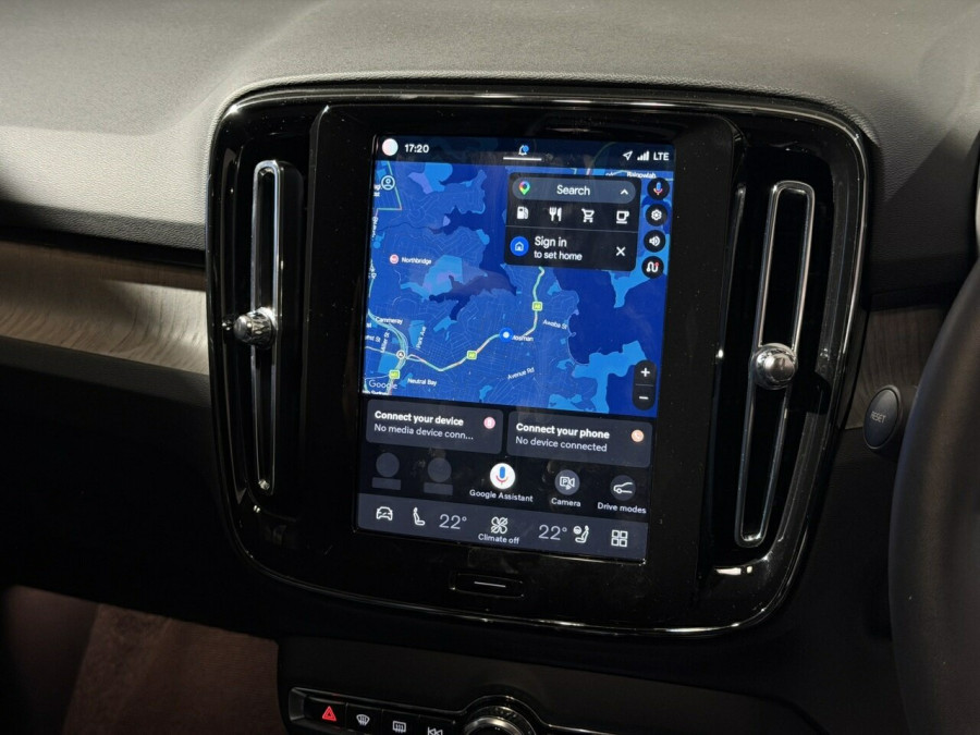 2024 Volvo XC40 XZ Ultimate B4 Bright SUV Image 14