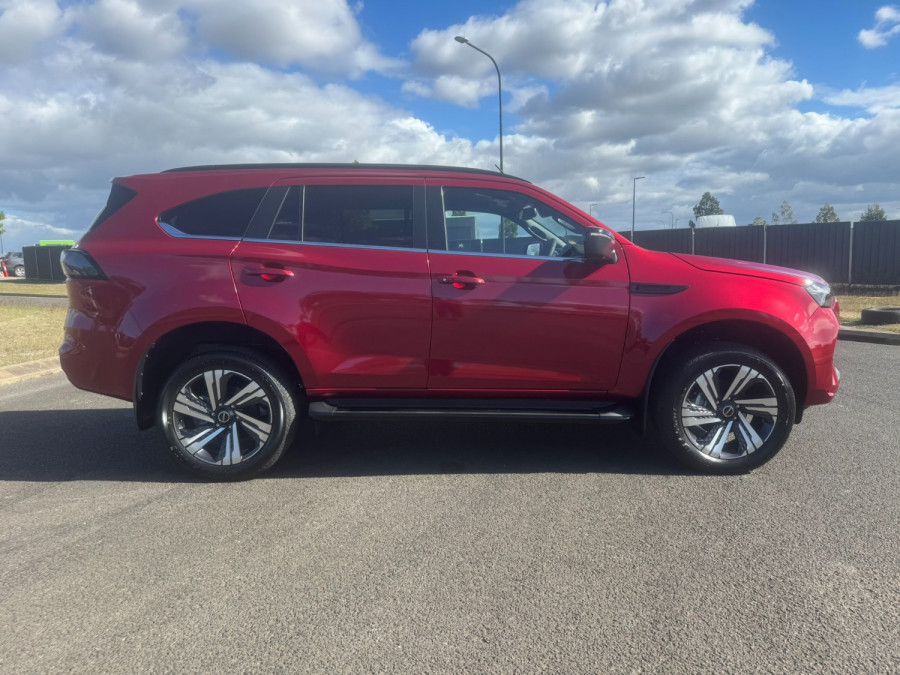 2026 Isuzu MU-X RJ LS-T SUV Image 2
