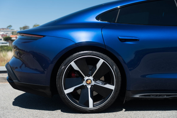 2023 Porsche Taycan GTS Coupe Image 7