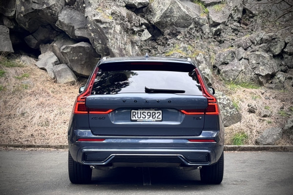 2026 Volvo XC60 UZ Black Edition SUV Image 3