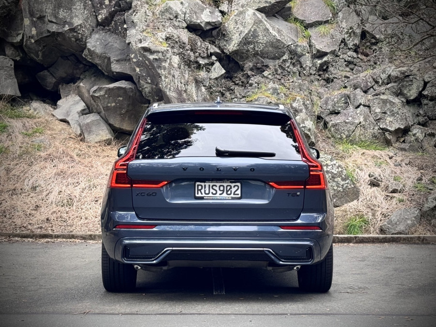2026 Volvo XC60 UZ Black Edition SUV Image 3