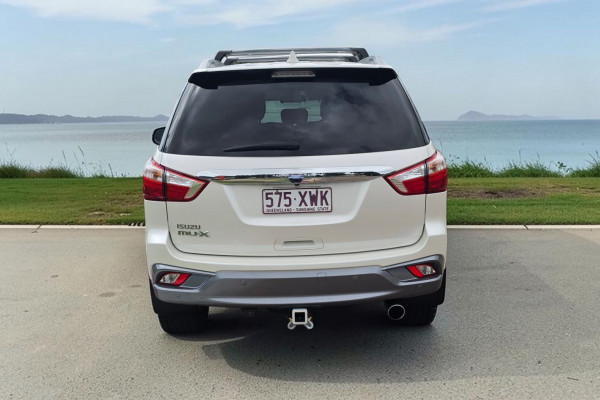 2018 Isuzu MU-X LS-T SUV Image 6