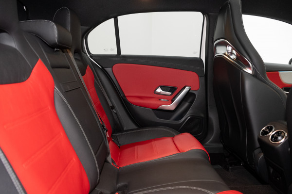 2022 Mercedes-Benz A-Class 4matic Hatch Image 3