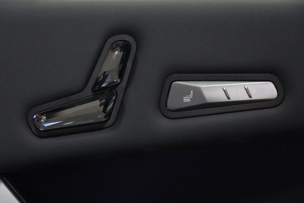 2026 MY25 BMW iX I20 xDrive45 M Sport SUV image 12