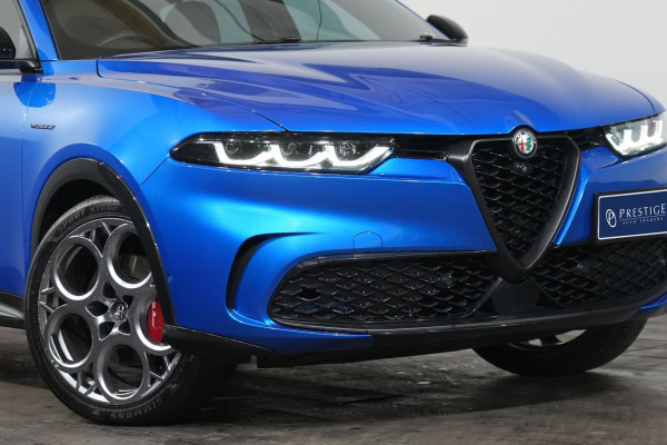 2023 Alfa Romeo Tonale Veloce SUV Image 2