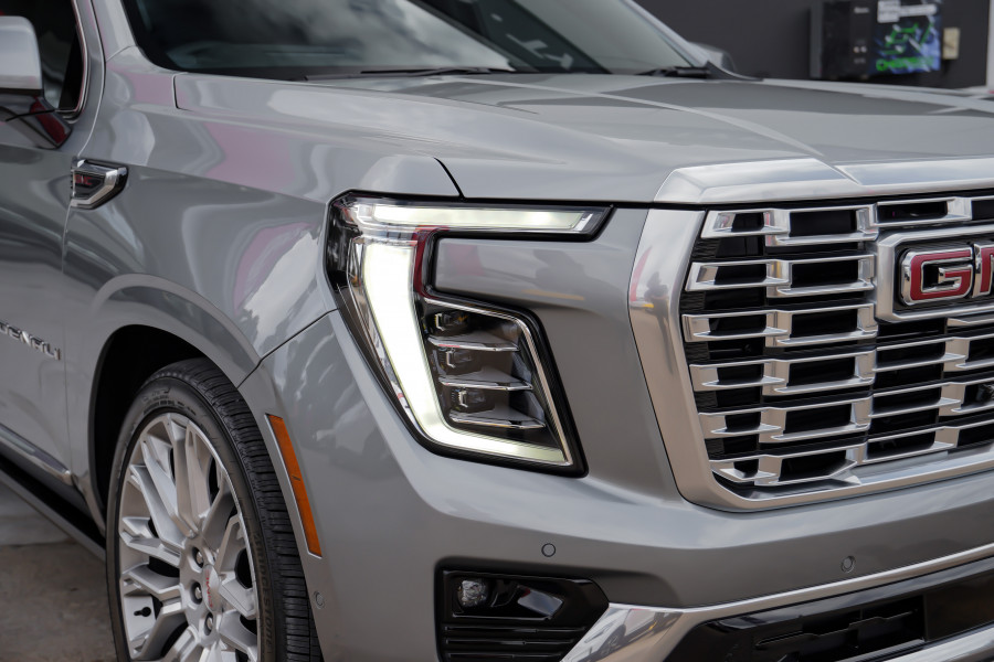2025 GMC Yukon  Denali Wagon Image 3
