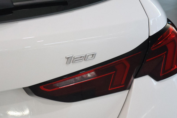 2025 BMW 1 Series F70 120 M Sport Hatch image 4