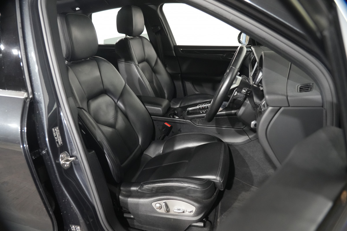 2020 Porsche Macan S SUV