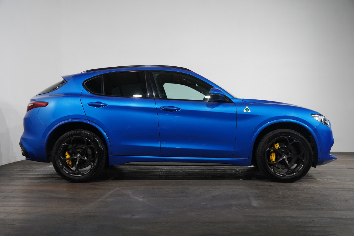 2019 Alfa Romeo Stelvio Quadrifoglio SUV Image 4