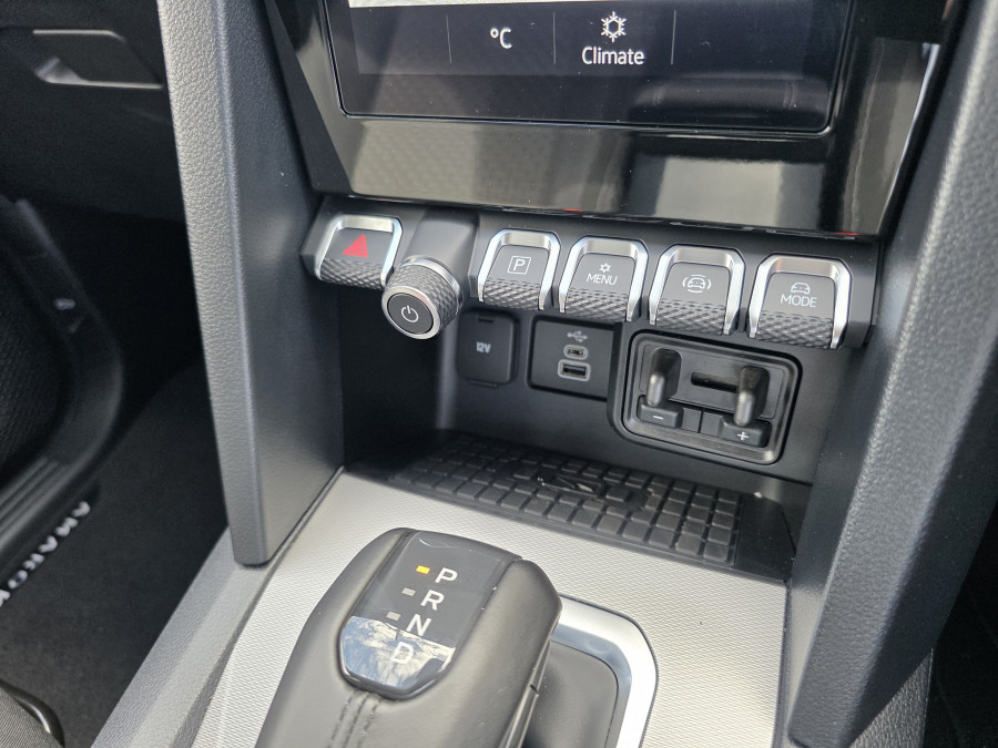 2026 MY25 Volkswagen Amarok NF TDI500 Life Ute Image 17