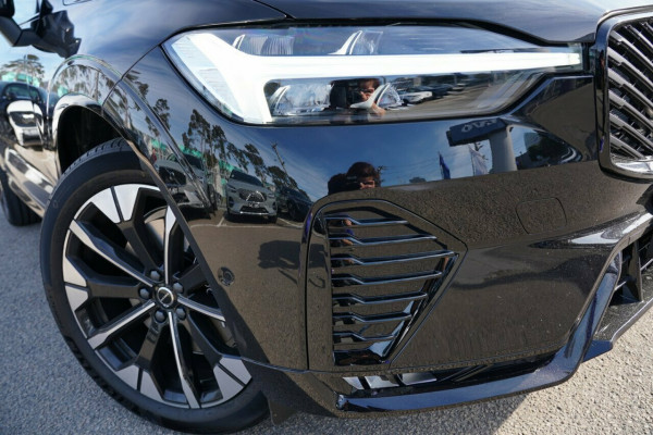 2026 Volvo XC60 UZ Ultra B5 Dark SUV Image 2