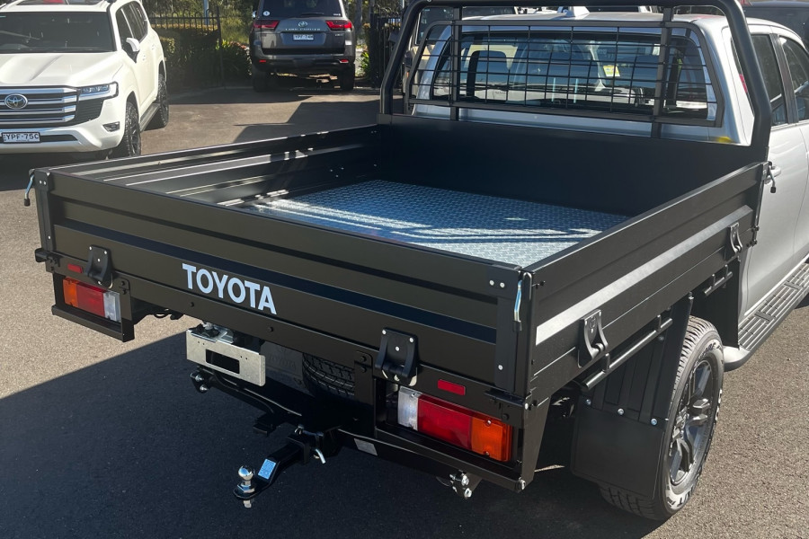 2025 MY24 Toyota HiLux GUN126R SR 48V Cab Chassis Image 8