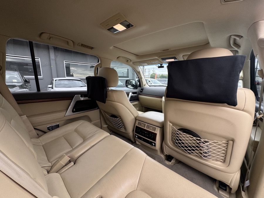 2017 Toyota LandCruiser VDJ200R Sahara SUV Image 20