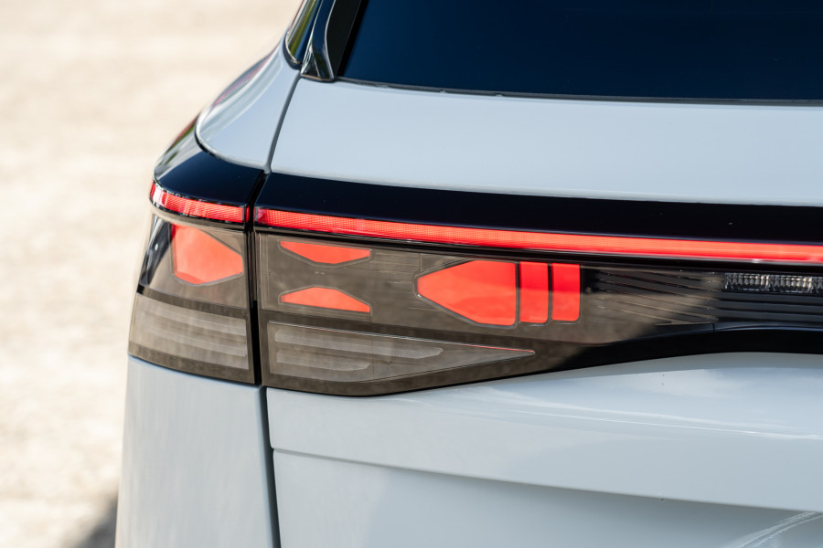 2025 MY26 Volkswagen Tayron R4 195TSI R-Line SUV