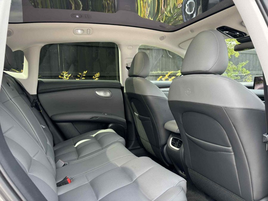 2026 MY25 MG IM6 S12L Premium SUV Image 14