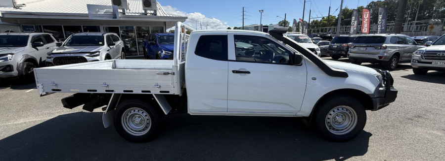 2022 Isuzu D-MAX RG SX Cab Chassis Image 10