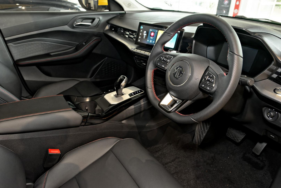 2023 MG MG5  Essence Sedan Image 6