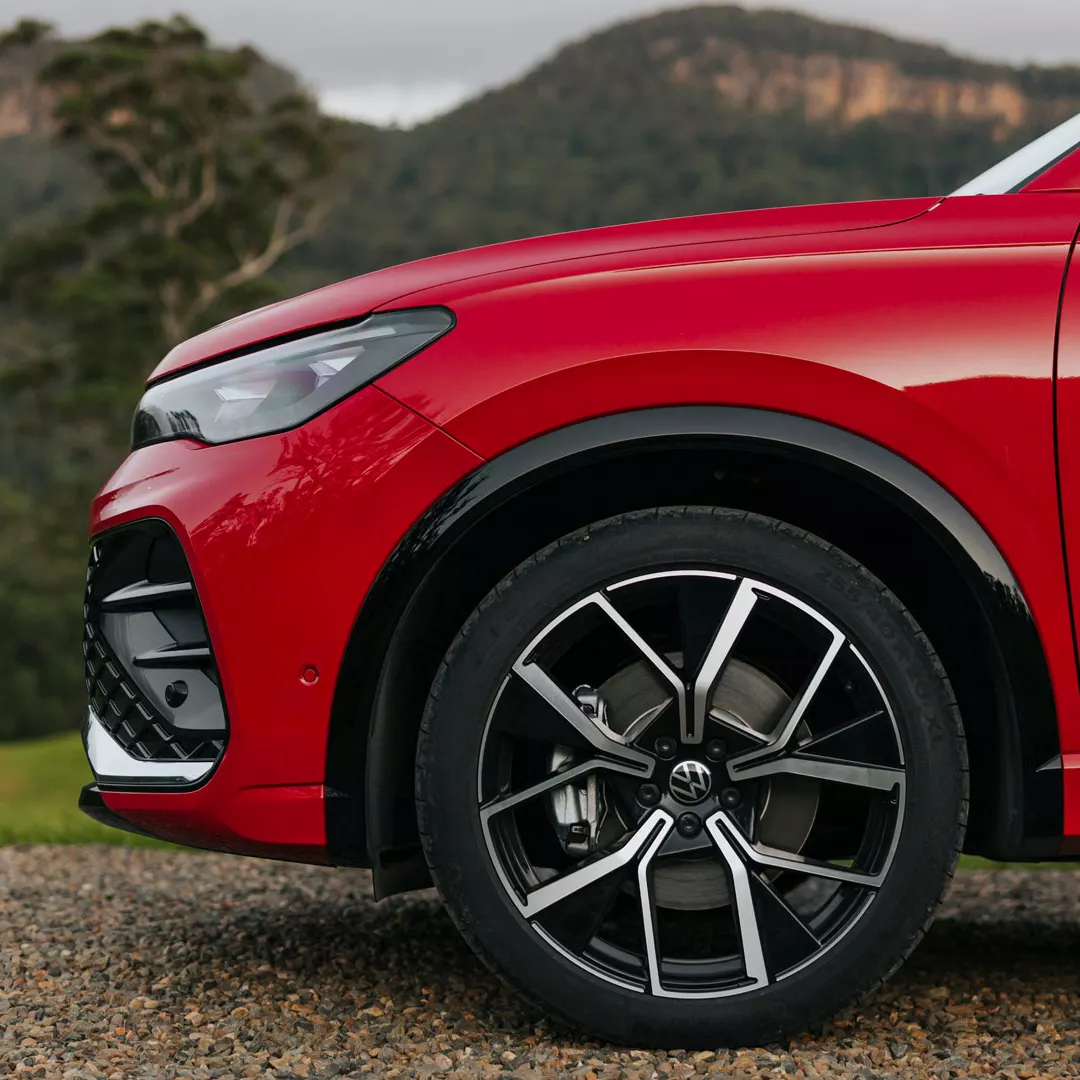 18" Rockingham alloy wheel