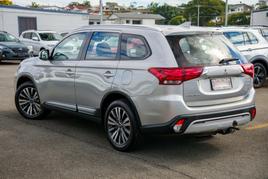 2019 Mitsubishi Outlander ZL ES SUV Image 2