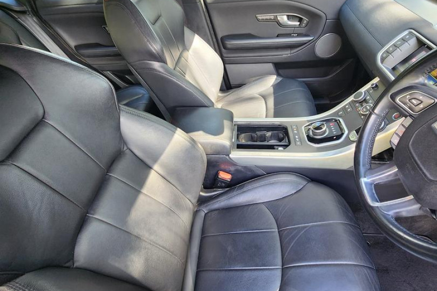 2017 Land Rover Range Rover Evoque L538 TD4 150 SE SUV Image 10