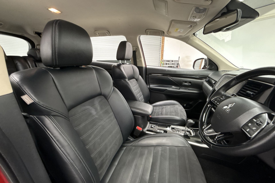 2019 Mitsubishi Outlander ZL LS SUV Image 20