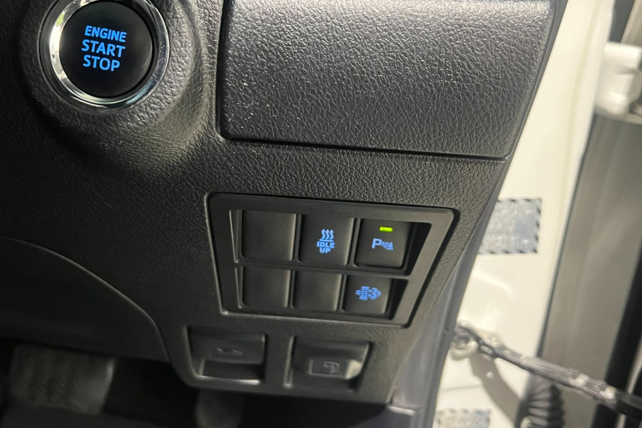 2020 Toyota HiLux GUN126R Rogue Dual Cab Ute Image 13