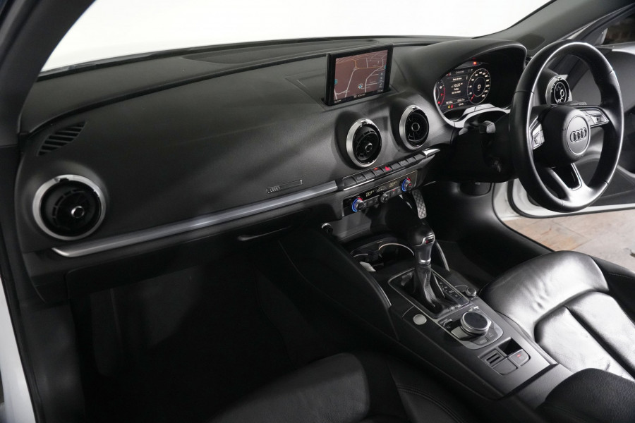 2019 Audi A3 35 TFSI Hatch Image 9