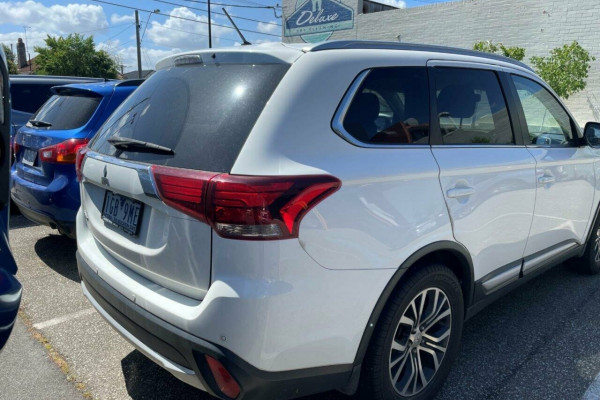 2015 MY16 Mitsubishi Outlander ZK LS Wagon
