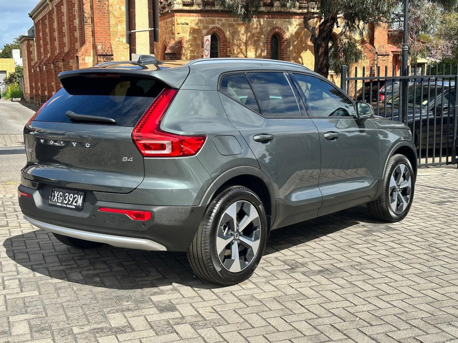 2026 Volvo XC40 XZ Plus B4 SUV Image 3