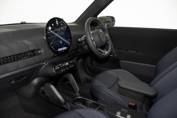 2026 MINI Cooper J01 SE Paul Smith Edition Hatch image 7