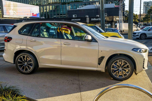 2025 BMW X5 G05 LCI xDrive30d M Sport SUV image 5