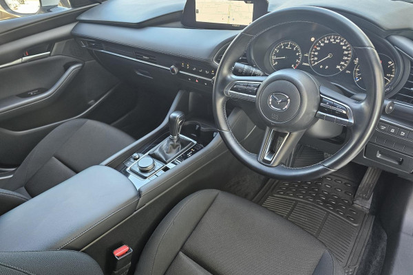2021 Mazda 3 BP Series G20 Pure Hatch Image 11