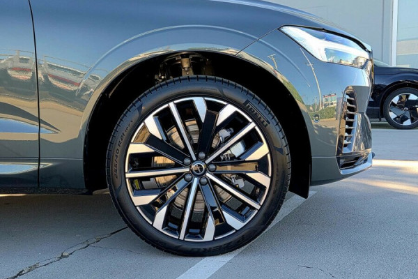 2026 Volvo XC60 UZ Ultra T8 Plug-in Hybrid Dark SUV Image 3