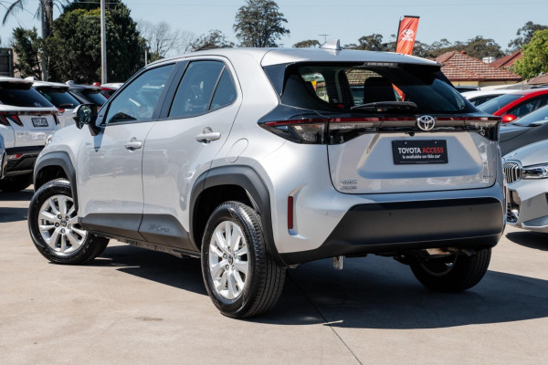 2025 Toyota Yaris Cross MXPJ10R GX SUV Image 2