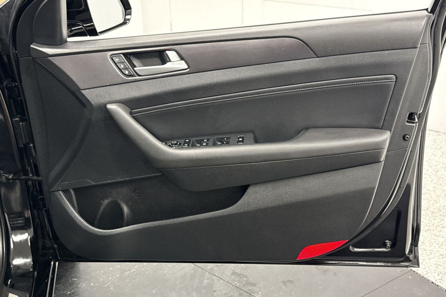 2016 Hyundai Sonata LF Premium Sedan Image 15
