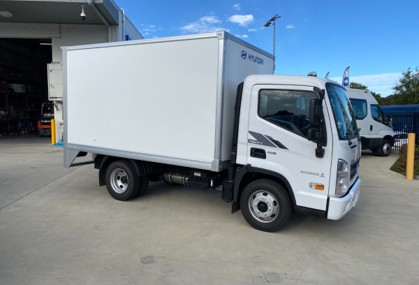 2023 MY21 Hyundai Mighty EX4 Cab Chassis