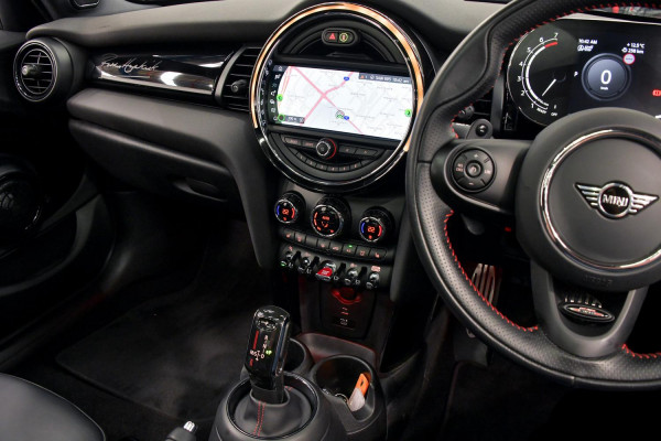 2020 MINI Cooper F55 LCI Cooper S Paddy Hopkirk Edition Hatch image 7