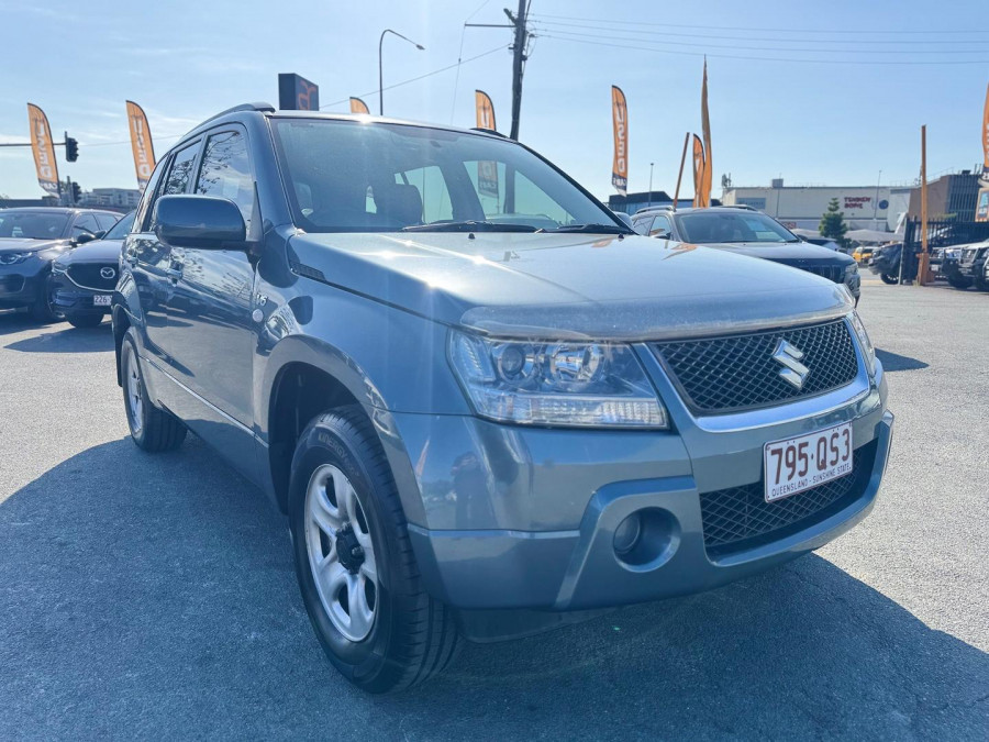 2005 Suzuki Grand Vitara JB  SUV Image 6